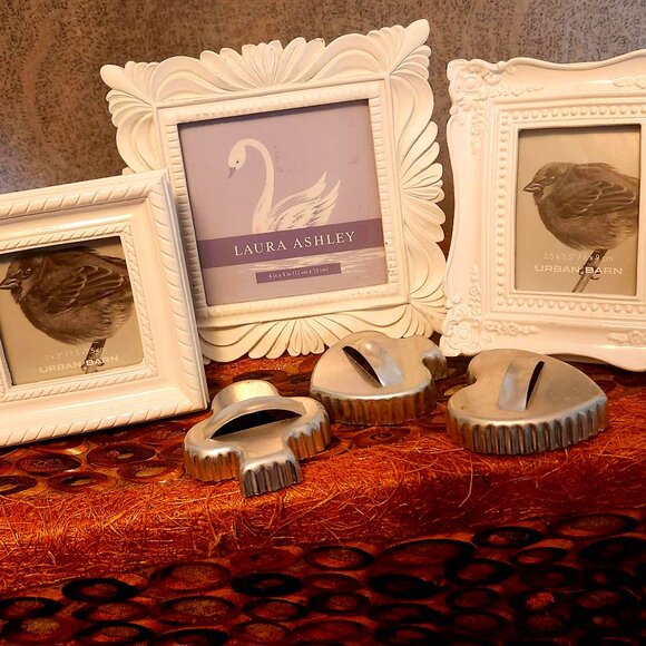 Memory frames 1 Laura Ashley & 2 x Urban Barn Polyresin frames w/glass insert - Picture 1 of 7